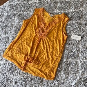 New York laundry top